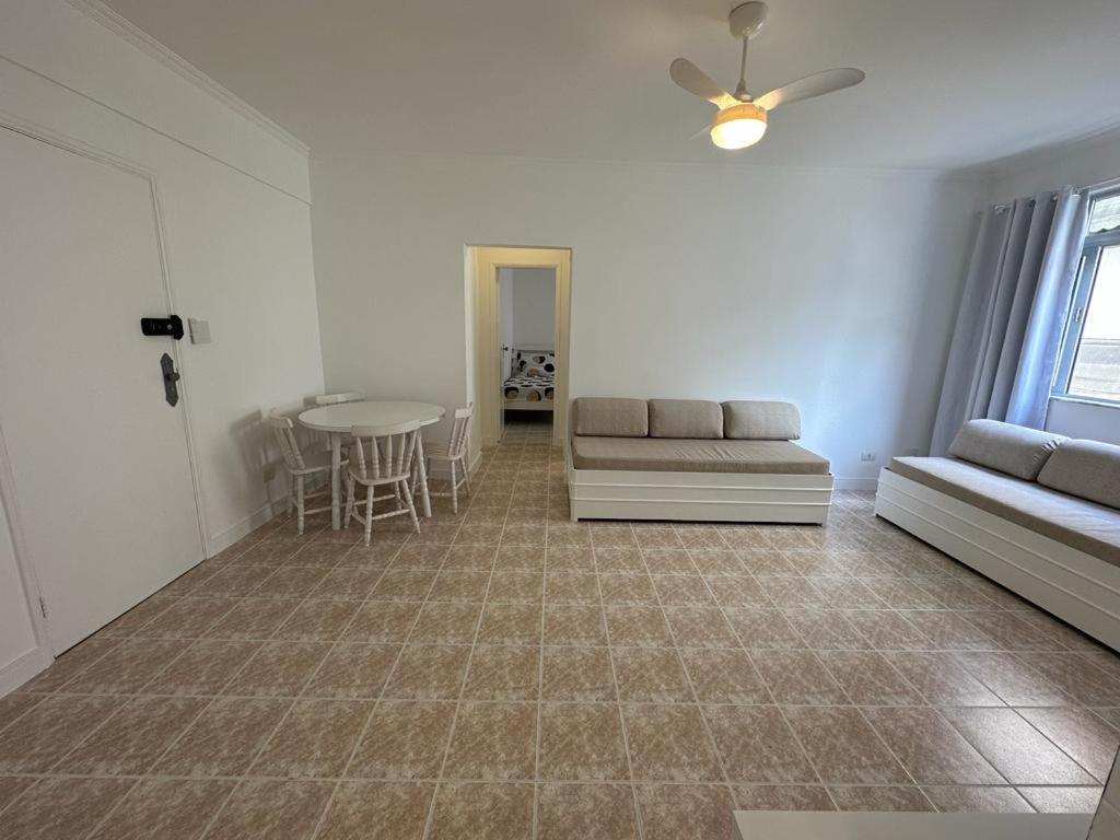Ap 1! Super Aconchegante, Apenas 250 Metros Da Praia Da Enseada! Guaruja Ngoại thất bức ảnh