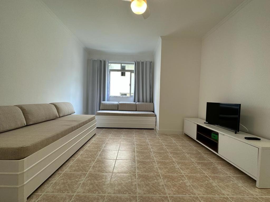 Ap 1! Super Aconchegante, Apenas 250 Metros Da Praia Da Enseada! Guaruja Ngoại thất bức ảnh