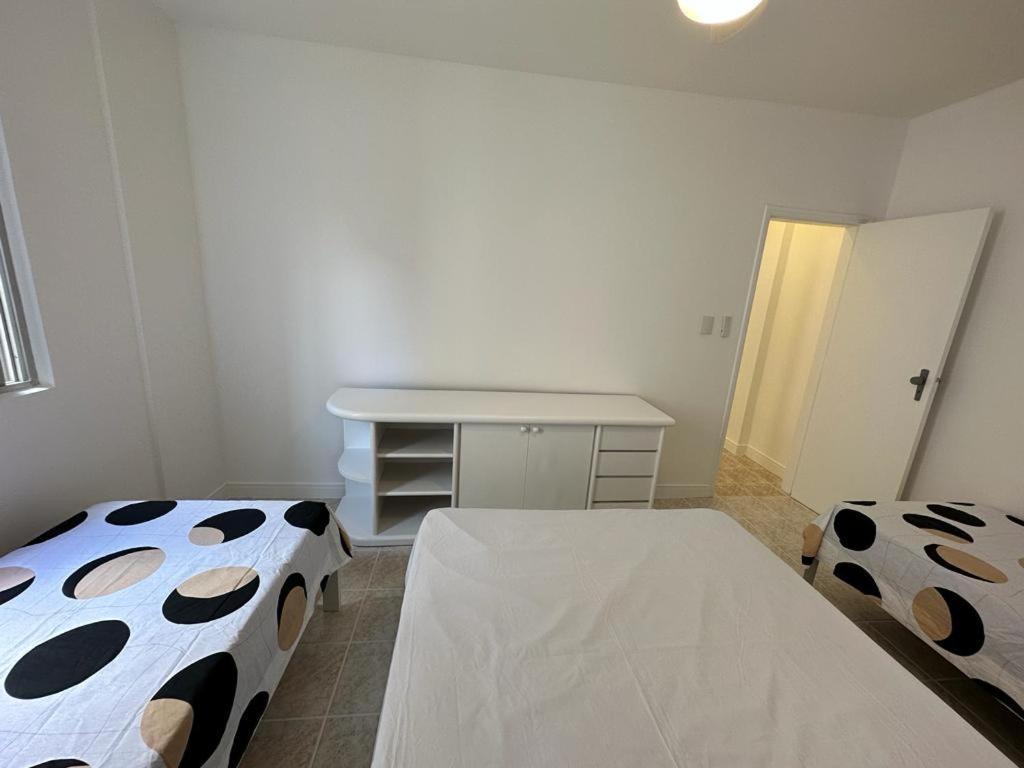 Ap 1! Super Aconchegante, Apenas 250 Metros Da Praia Da Enseada! Guaruja Ngoại thất bức ảnh